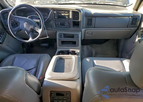 2003 Chevrolet Tahoe C1500 z USA, uszkodzony, nr VIN 1GNEC13T83R299821